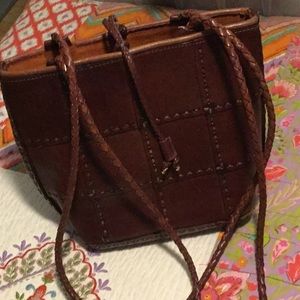 Leather shoulder bag